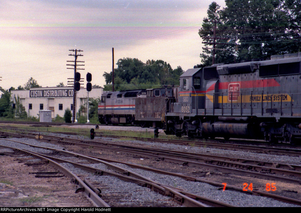 SBD 8052, an RF&P caboose, and the Carolinian in the same shot!